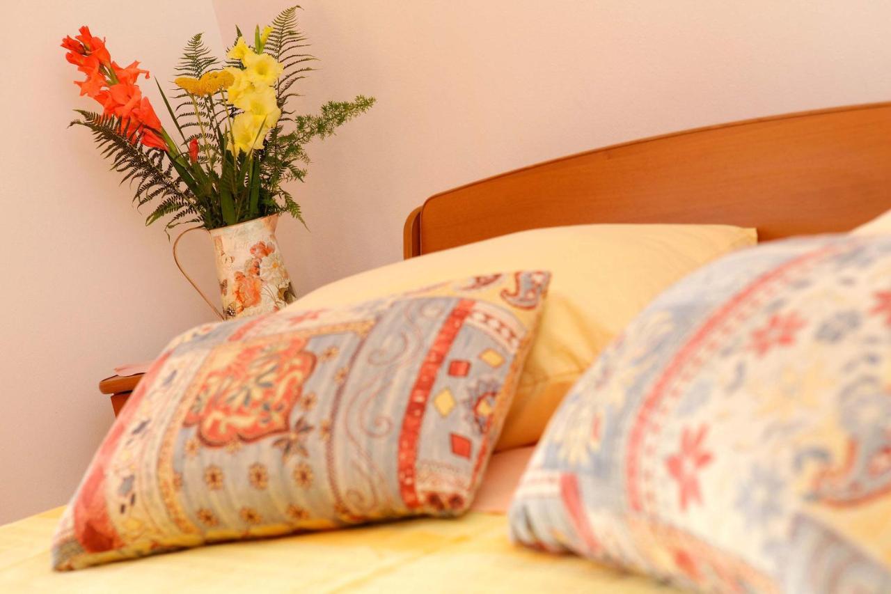 Apartmani Doro Vela Luka Ngoại thất bức ảnh